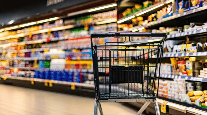 Carro de la compra en el supermercado.