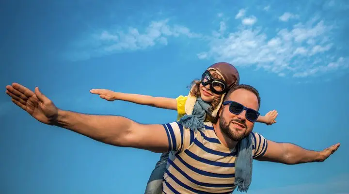 Raisin DE-Skydiving Dad RaisinDE-Dad-Skydiving