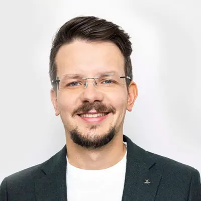 Raisin Matthias Hennig Frieten Portrait Matthias Hennig Frieten