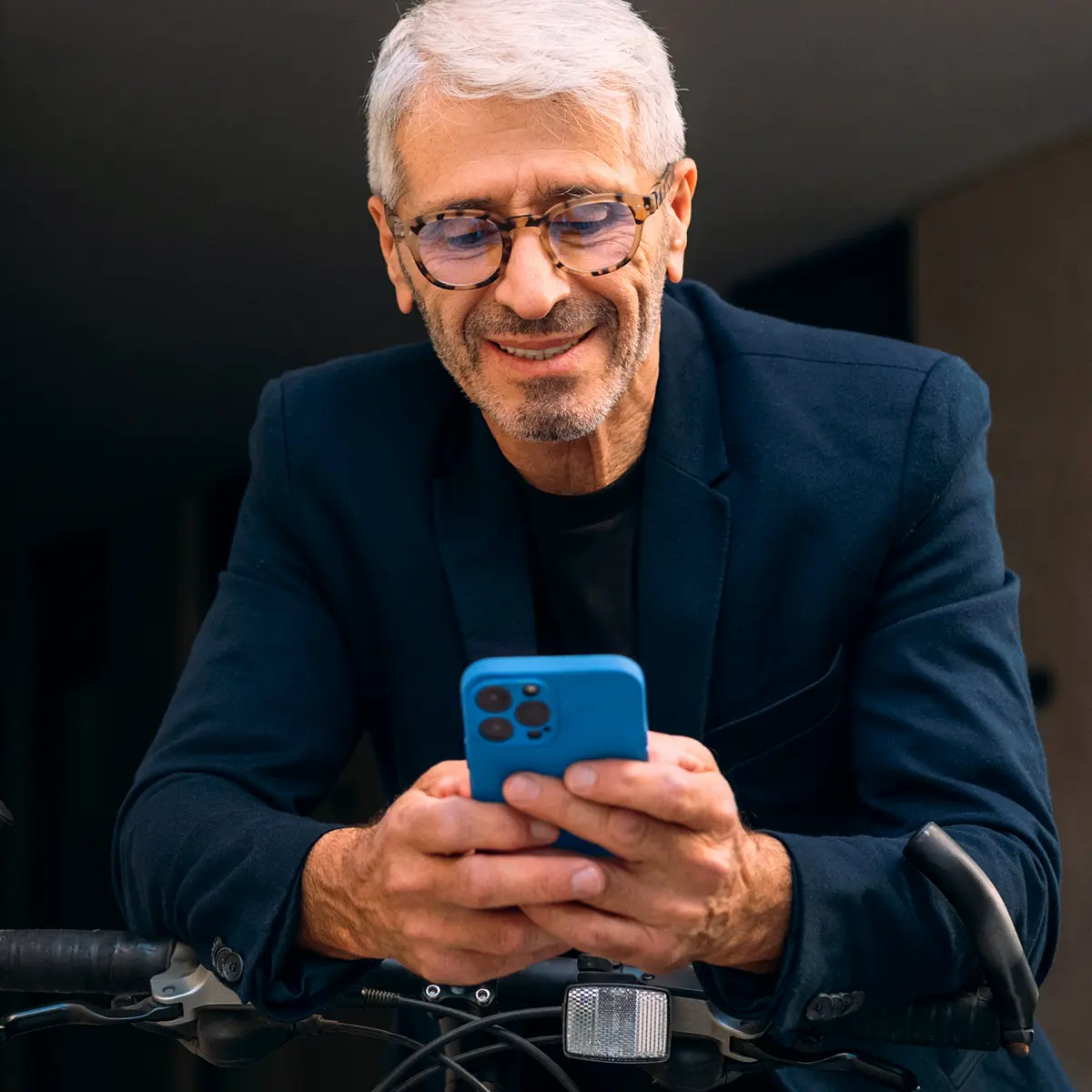 mann mit tablet