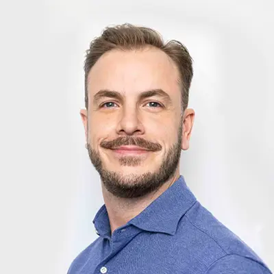 Raisin DE Kim Felix Fomm Chief Investment Officer Portrait Kim Felix Fomm Chief Investment Officer bei Raisin