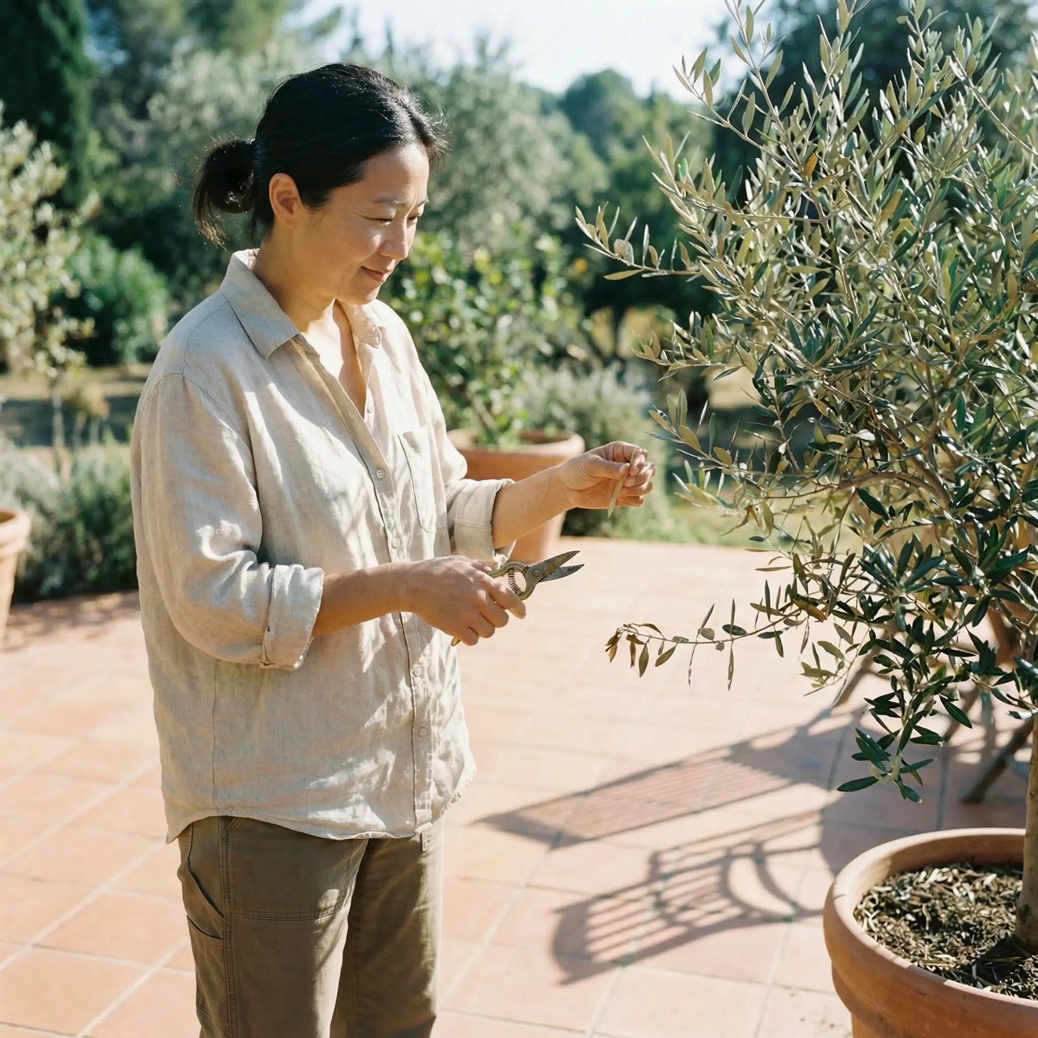 About-Quontic-Bank.png Woman outside