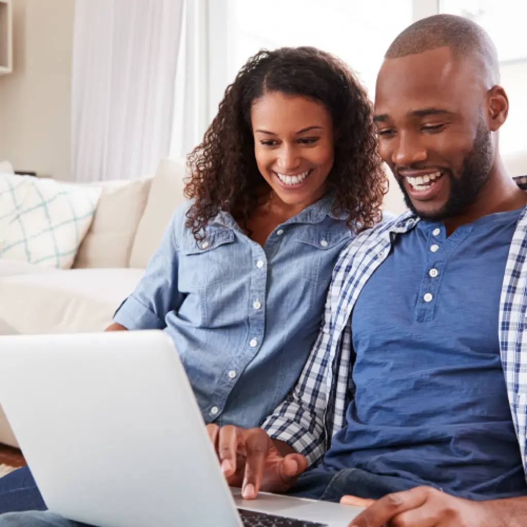 customers-bank-about-1024.png couple looking at laptop